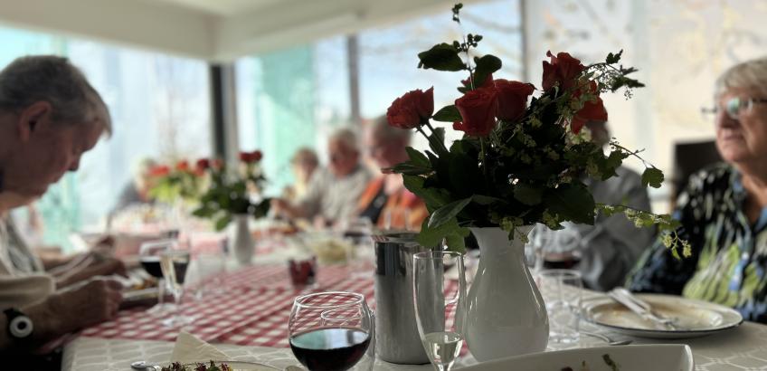 Hygge ved spisebordet